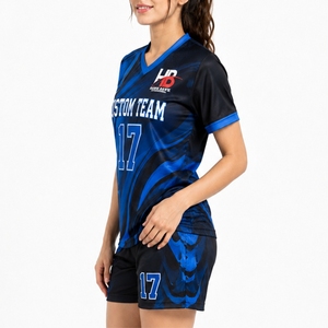 Maillot et short de basket-ball personnalisés, maillot personnalisé avec nom et numéro pour les matchs d'équipe, vêtements d'équipe de basket-ball conçus pour le jeu actif sur le terrain - Product Image 3