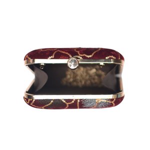 Pochette de soirée élégante pour femme, brodée de fleurs marron et de sequins, idéale pour les événements - Product Image 3