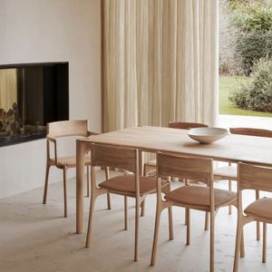 Table à manger en chêne massif Sukavina avec un design rustique moderne, meubles de salle à manger, capacité 8 personnes, aucun assemblage requis - Product Image 3