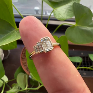 Anillo de Diamante Cultivado en Laboratorio con Corte Esmeralda de 1.40 Quilates, Oro Blanco de 14k con Baño de Rodio, Clásico para Compromiso y Boda, Gran Venta - Product Image 5