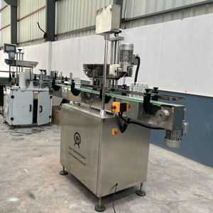 เครื่องติดฉลากสติกเกอร์แบบดิจิตอลอัตโนมัติความเร็วสูง หน้าจอสัมผัส PET ระบบขับเคลื่อนด้วยไฟฟ้าสำหรับอุตสาหกรรม ราคาดีที่สุดสำหรับขวด - Product Image 1