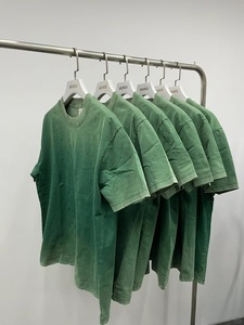 T-shirt Homme Oversize Vert Vintage Personnalisé, Teinture Ombrée par Trempage, Coton Épais, Lavage Minéral, Teinture par Pulvérisation, Ourlet Micro-Déchiré - Product Image 2