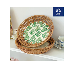 MUY SOLICITADO: Bandeja de ratán ecológica, segura y limpia, con incrustaciones de concha pura, ideal para servir café y decorar mesas. Precio directo. - Product Image 1