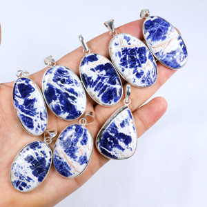 Colgante de Piedra Natural Sodalita Estilo Bohemia con Forma de Paz, Chapado en Plata de Ley 925, Gema BISMILLAH, el Más Vendido al por Mayor - Product Image 1