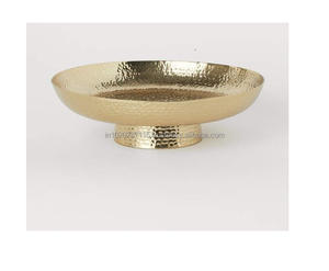 Bol de service en laiton finition antique fabriqué à la main par des artisans qualifiés adapté à l'affichage de cuisine moderne et traditionnel - Product Image 5