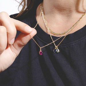 Charme en améthyste taille baguette |   Pendentif en pierre de naissance plaqué or pour collier et bracelet - Product Image 3