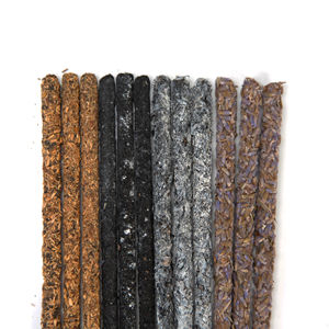 Varitas Aromáticas Florales Hechas a Mano de Larga Duración (1 Hora) - Mezcla de Rosa, Osmanthus y Cedro para Espacios Amplios con Soporte de Madera - Product Image 3