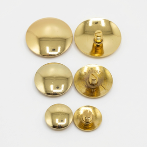 Conchos en laiton gravé couleur or avec dos à vis pour artisanat du cuir, sacs, ceintures, vêtements, accessoires et décoration - Product Image 1