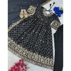 Robes de bal de créateur Robe de soirée élégante avec Dupatta et pendentif pour les occasions spéciales - Product Image 3