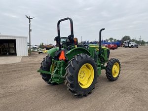 Tractor John Deere 5050E de 50HP, 4x4, para Agricultura, con Motor Diésel, Dirección Asistida, Calidad de Exportación a Precio Competitivo, Suministro de Fábrica - Product Image 5