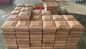 Tapas de poste piramidales de roble rojo de alta calidad, diseño personalizado para postes de 95 mm para escaleras del hogar. - Product Image 4