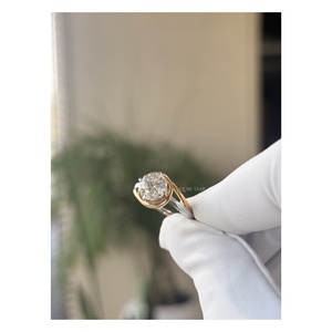 Elegante Anillo Solitario de Dos Tonos con Diamante Redondo de 1.55 Ct Cultivado en Laboratorio, Engaste en Bisel, Joyería Fina Moderna para Mujer, Oro Sólido de 14k - Product Image 3
