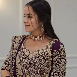 Lahenga Choli Dupatta de Faux Georgette con Bordado de Hilo y Lentejuelas, Manga Corta, Diseños VISHNU K, Tejido - Product Image 1