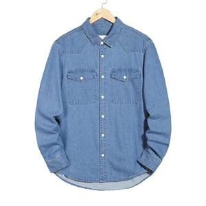 Vente en gros de chemises en jean décontractées pour hommes avec logo personnalisé, chemises en jean souples pour garçons, durables, bleues, respirantes, à manches longues, veste en jean - Product Image 1