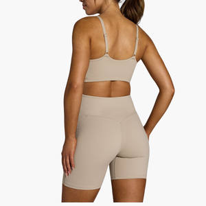 ชุดโยคะ 2 ชิ้นแบบผูกคอสำหรับผู้หญิง กางเกงขาสั้นเอวสูงรัดรูปยกกระชับสะโพก เสื้อชั้นในออกกำลังกายกันน้ำไร้ตะเข็บน้ำหนักเบาสีพื้น - Product Image 3