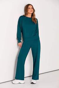 Ensemble de survêtement pour femmes de qualité supérieure, logo personnalisé, prix d'usine OEM ODM, ensemble deux pièces confortable, fournisseur - Product Image 3