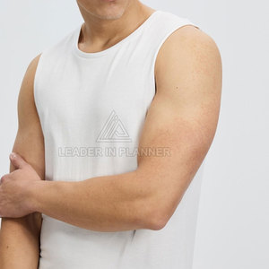 Débardeur de sport personnalisé en coton tricoté respirant pour l'été, sans manches, de haute qualité, fabriqué au Pakistan - Product Image 4