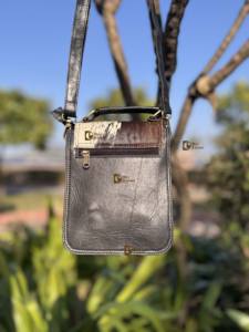 Bolso bandolera de moda de nuevo diseño Vintage hecho a mano estilo occidental patrón de leopardo cuero genuino ligero Unisex bolsos multiusos - Product Image 3