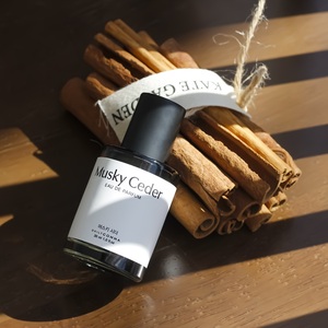 Daily Comma Perfume Masculino Woody Moderno de Lujo, Spray Natural Eau de Parfum de Larga Duración, 30 ml - Product Image 6
