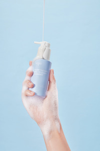 Gel Nettoyant Visage Transformable en Mousse Glutanex : Soin Anti-Acné, Éclaircissant et Purifiant les Pores, Hydratation Intense - Product Image 6