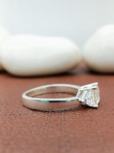 Anillo de Compromiso y Boda D'VINS JEWELS, Diseño de Princesa Triangular, Corte Brillante, Color D, Blanco, Plateado, Dorado, con Diamantes Cultivados en Laboratorio - Product Image 5