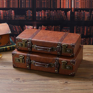 Baúl de Almacenamiento de Cuero Vintage con Núcleo de Madera, Decorativo, con Revestimiento de Cuero y Esquinas Remachadas, Caja Baúl Vintage para Regalo y Exhibición - Product Image 1