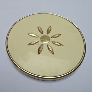 Sous-verres artistiques en résine et laiton incrustés faits à la main avec de vraies étoiles or accents naturels décoration de table et accessoires tapis et tapis - Product Image 4