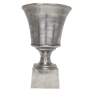 Jarrón de Flores de Hierro Artístico Hecho a Mano, Diseño Costero, Jarrón de Mesa para Bodas, Decoración de Lujo Ecológica por Zahid Exports - Product Image 1