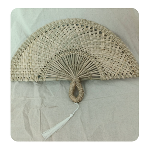 พัดใบปาล์มทำมือจากธรรมชาติจากเวียดนาม |   งานฝีมือพื้นบ้านเวียดนาม |   ผลิตภัณฑ์ที่เป็นมิตรต่อสิ่งแวดล้อมและยั่งยืน - Product Image 1
