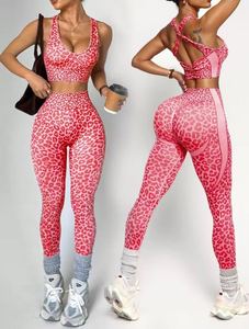 Ensemble de 3 pièces personnalisé, vêtements de sport de yoga taille plus, vêtements de sport pour la salle de sport, vêtements de fitness de haute qualité, écologiques, respirants, en spandex/nylon - Product Image 6