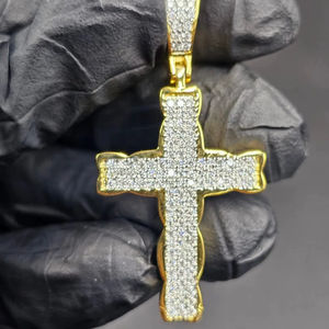 Pendentif Croix de Jésus Bling Bling Personnalisé en Argent Sterling 925 Massif Plaqué Or et Diamants – Bijoux Tendance - Product Image 6