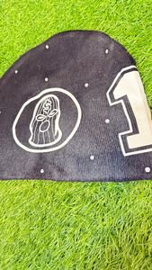 Gorro de Punto Personalizado Estilo Urbano con Logotipo Serigrafiado con Efecto Desgastado por el Sol, Gorro de Punto Transpirable para Exteriores con Pedrería - Product Image 4