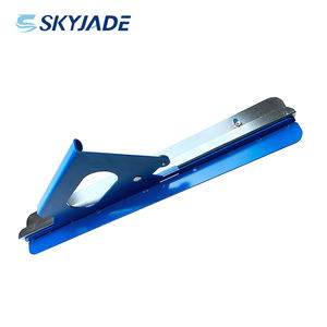 Tagliaerba per un corretto taglio a fianco delle cuciture esistenti di erba artificiale - Product Image 3