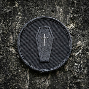Parche bordado redondo termoadhesivo con diseño de ataúd sangriento, insignia gótica de terror, aplique de sangre de vampiro, para decoración DIY de chaquetas y chalecos, venta al por mayor - Product Image 4