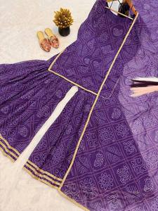 Ensemble Kurta en rayonne brodée violette avec pantalon palazzo évasé, tenue traditionnelle indienne et pakistanaise pour femme, coupe ample longueur ras du sol, Diwali - Product Image 6