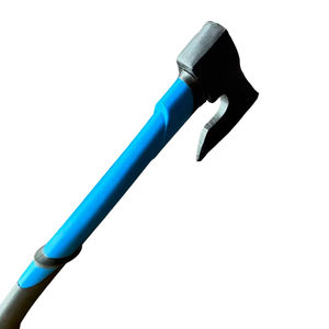Hache multifonctionnelle de qualité industrielle pour l'extérieur, hache et marteau avec manche en fibre de verre et bois, tête d'hache en acier pour les applications de coupe - Product Image 2