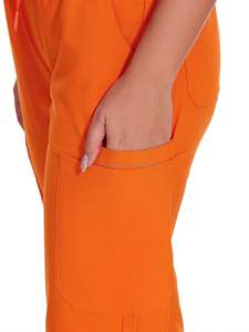 Conjunto de Uniforme Médico Unisex Elástico con Tela Oxford y Detección de Agujas - Product Image 5