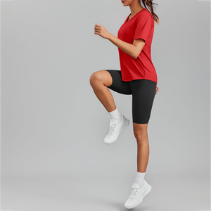 Camiseta Deportiva para Mujer de Alta Calidad, Tejido Resistente, Prenda Duradera, Construcción Sólida, Ropa Deportiva para Entrenamiento y Fitness - Product Image 3