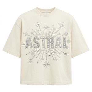 T-shirt unisexe personnalisé style américain à col rond et manches courtes, coupe décontractée rétro avec épaules tombantes, imprimé strass, 100 % coton - Product Image 1