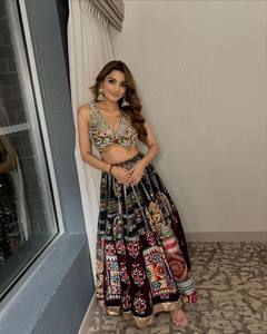 Conjunto de Lehenga Choli de Algodón Bordado, Blusa con Cuello en V, Dupatta Estampada, Vestido para Bodas y Fiestas Indias - Product Image 5