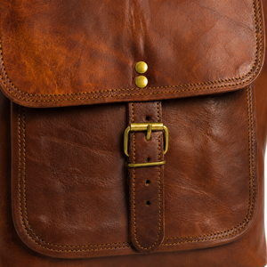 Sac bandoulière vintage en cuir marron avec poche avant, boucle en laiton, sangle réglable, pour le bureau, les voyages, l'université, l'usage quotidien - Product Image 6