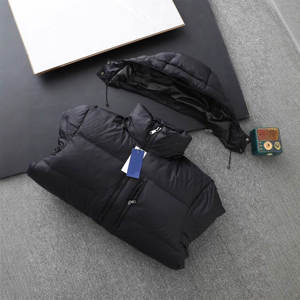 Veste matelassée sur mesure pour homme, col montant, fermeture éclair, tissu respirant avec logo personnalisé - Product Image 6