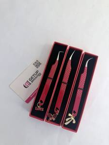 Pince à cils courbée à 90 degrés rouge en acier inoxydable avec pointe en fibre lisse, antidérapante, pour une préhension parfaite, outil pour extensions de cils, modèle papillon - Product Image 5