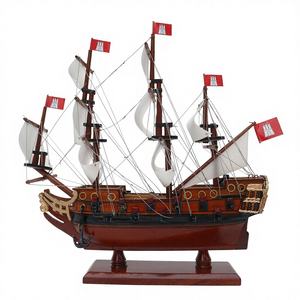 Modèle de bateau en bois WAPEN VON HAMBURG II pour collectionneurs, décoration nautique de table et de maison - Product Image 1