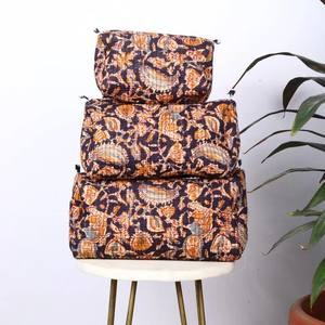 Juego de 3 Bolsas de Cosméticos Acolchadas con Estampado Floral de Moda Bohemia, con Cierre de Cremallera y Cadenas, Bolsas de Aseo de Algodón - Product Image 1