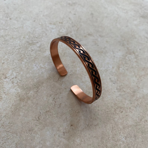 Brazalete de Cobre Hecho a Mano, Diseño Trenzado Tricolor, Extremo Abierto Ajustable, Personalizable, para Hombres y Mujeres - Product Image 1