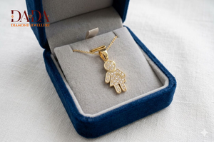 Collier pendentif Diamond Girl, pendentif figurine mignonne, bijoux cadeau, collier personnalisé, design de bijoux sur mesure - Product Image 3