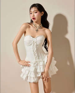 Robe mini corset blanche sans bretelles pour femme, avec laçage frontal, coupe moulante sablier, robe de soirée, ODM OEM au Vietnam - Product Image 4