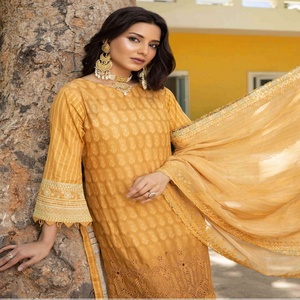 Trajes étnicos-Trajes Salwar de Pakistán e India Premium Lawn Trajes de mujer de 3 piezas con bordado de MI Creation Volume 2017 - Product Image 5