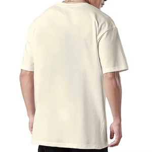 เสื้อยืดคอกลมแขนสั้นผู้ชาย ทรงโอเวอร์ไซส์ ผ้าถัก 100% คอตตอน ระบายอากาศได้ดี น้ำหนัก 220 กรัม ตัดเย็บแบบคัลเลอร์บล็อก แต่งขอบตัดกัน ทรงปกติ สวมใส่สบาย - Product Image 6